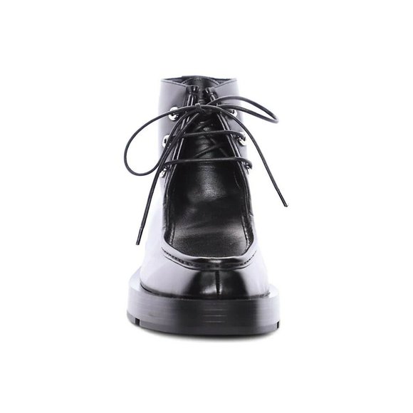GIVENCHY Leather Lace-Up Ankle Booties Black Size 38 – Past  Givenchy Squared Lace-Up Ankle Boots Size 38
